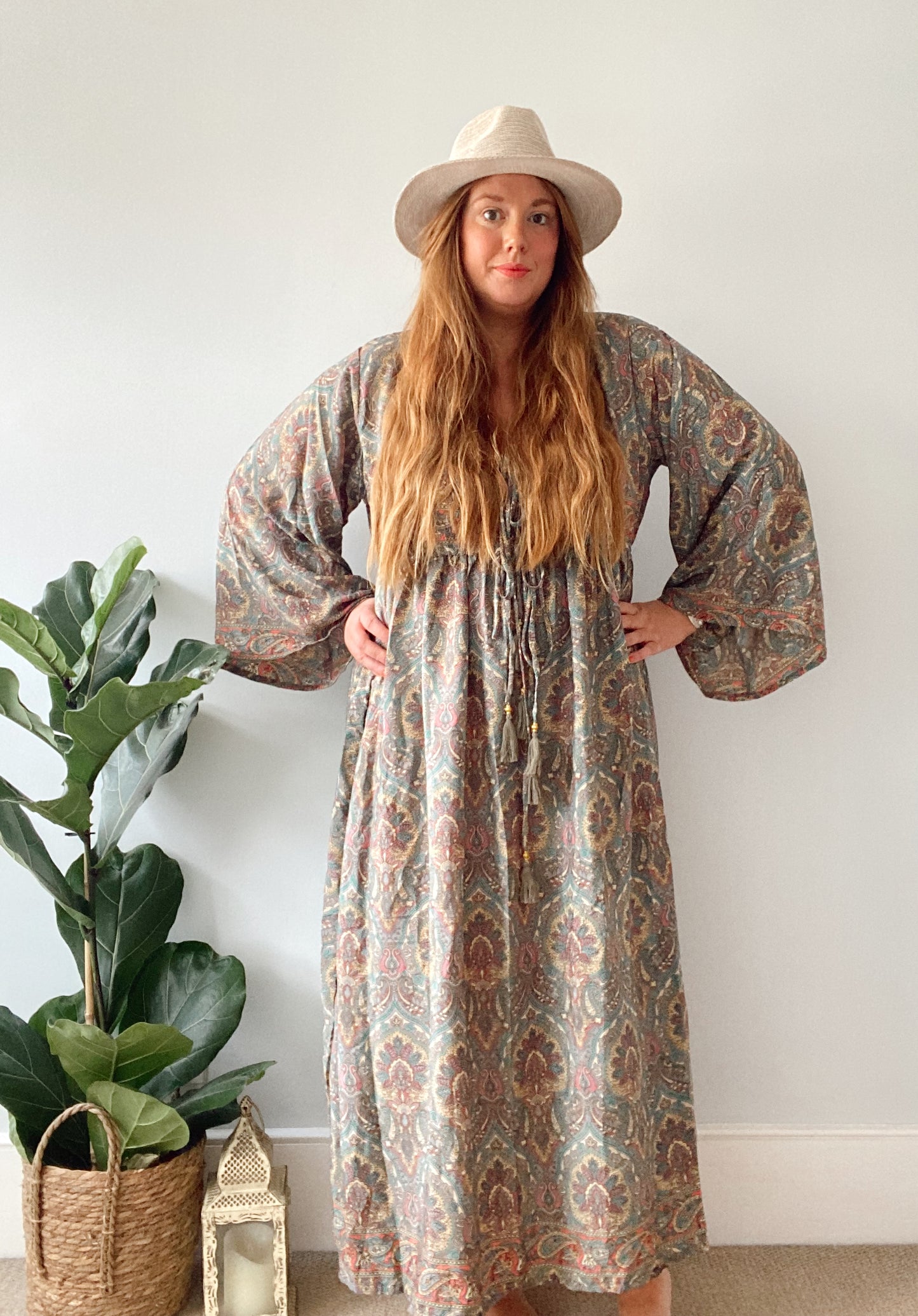 Nova grey pink paisley-print boho silk dress