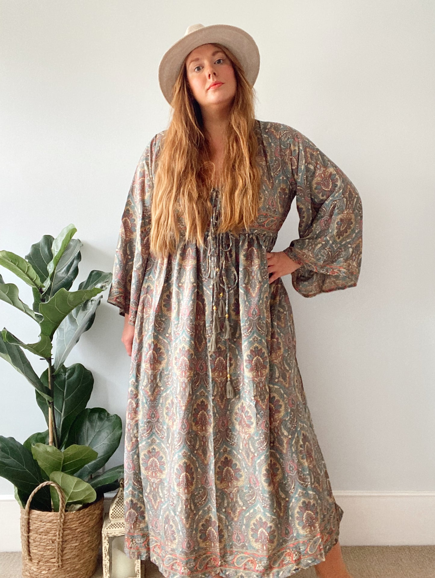 Nova grey pink paisley-print boho silk dress