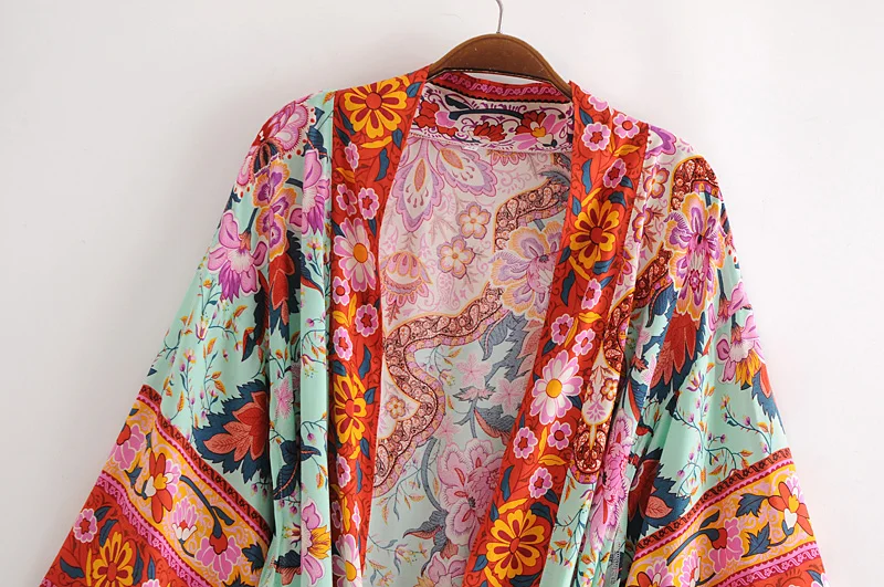 Luna floral-print bohemian kimono//cover-up//wrap dress