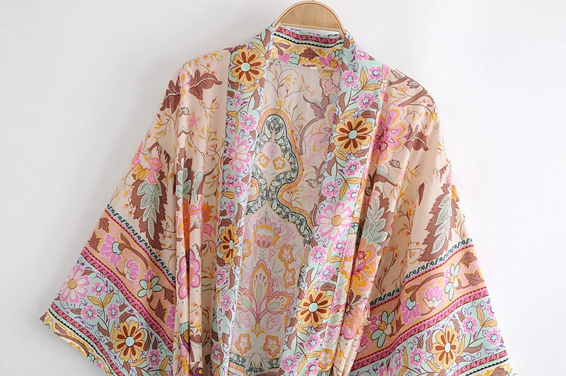 Luna pink floral-print bohemian kimono//cover-up//wrap dress
