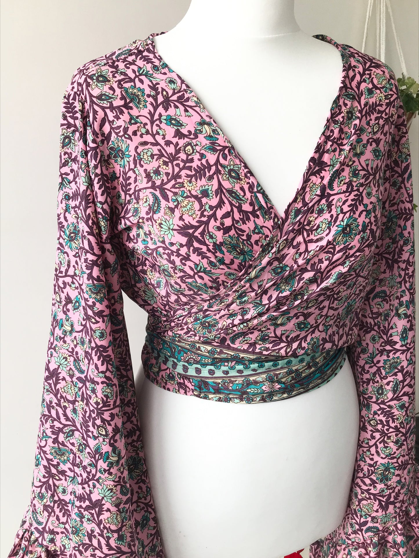 Stevie floral-print pink silk wrap tie frill-sleeve topblouse