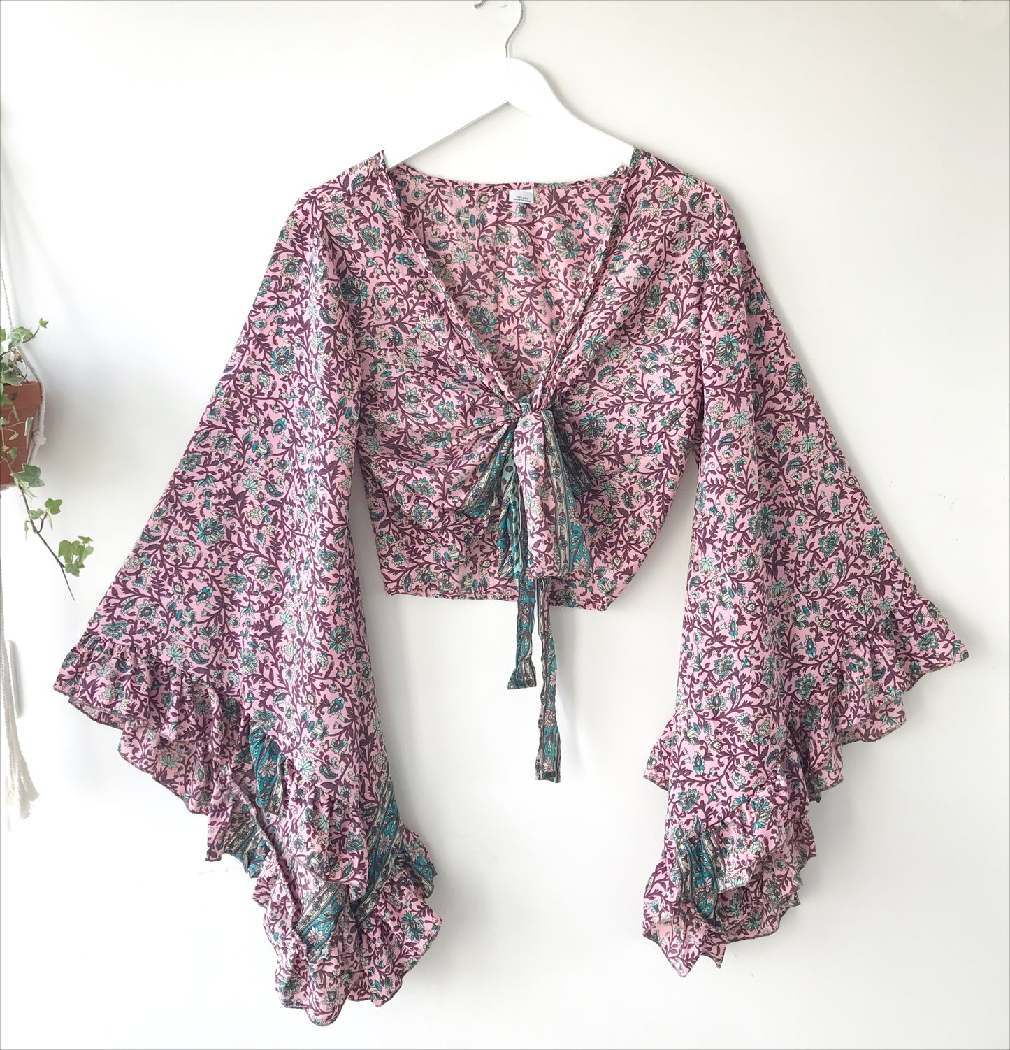 Stevie floral-print pink silk wrap tie frill-sleeve topblouse
