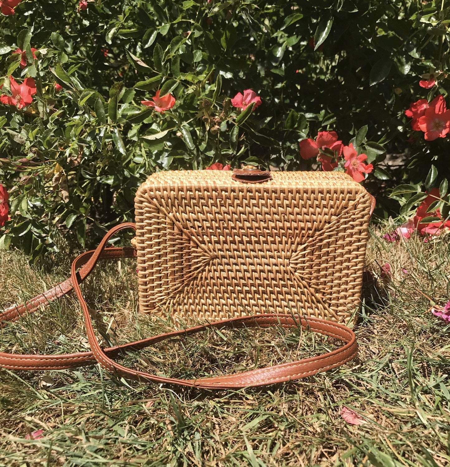 Box-style square rattan boho cross-body woven bagBAG