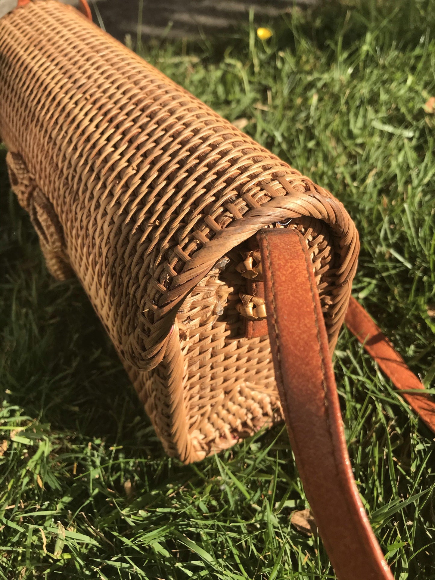 Box-style rattan boho cross-body woven bagBAG